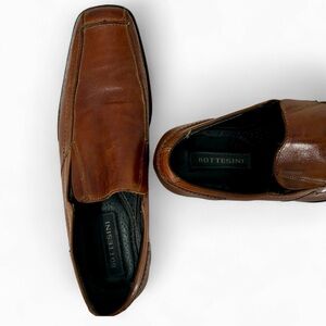 Men's Classic‎ Tan Leather Loafers